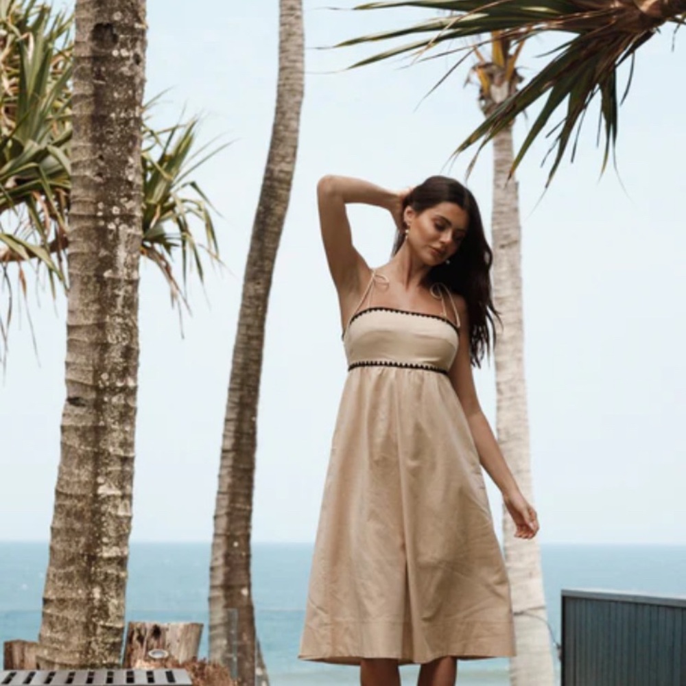 Petal & Pup Womens Lino Contrast Trim Midi Dress